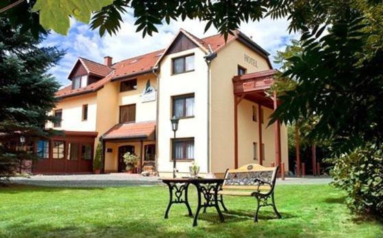 Garni-Hotel Kranich Potsdam Exteriör bild
